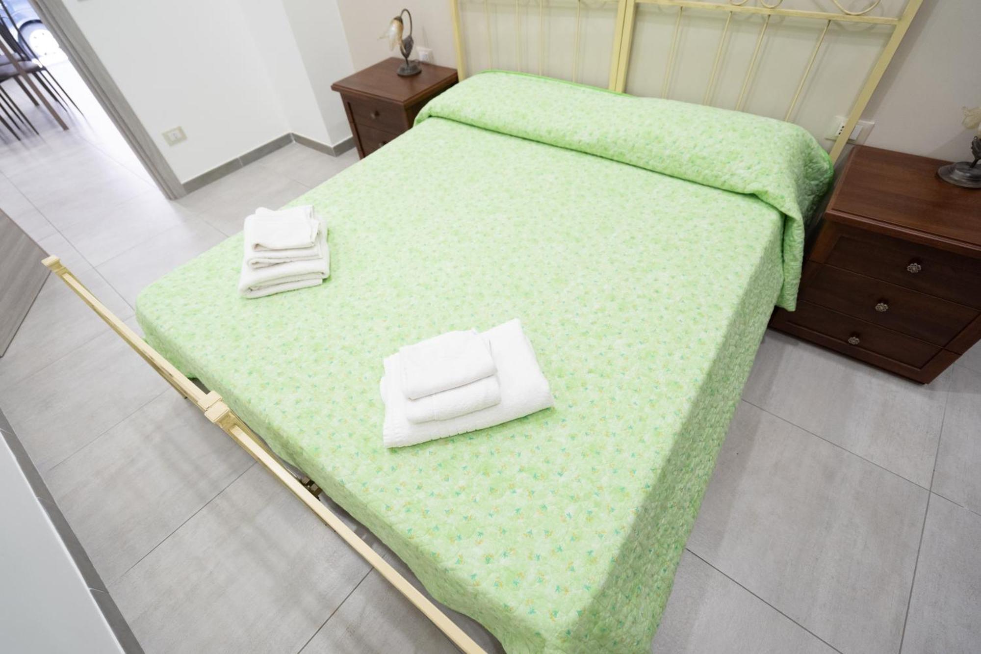 Ferienwohnung Casa Vacanza Serafino Catania Exterior foto