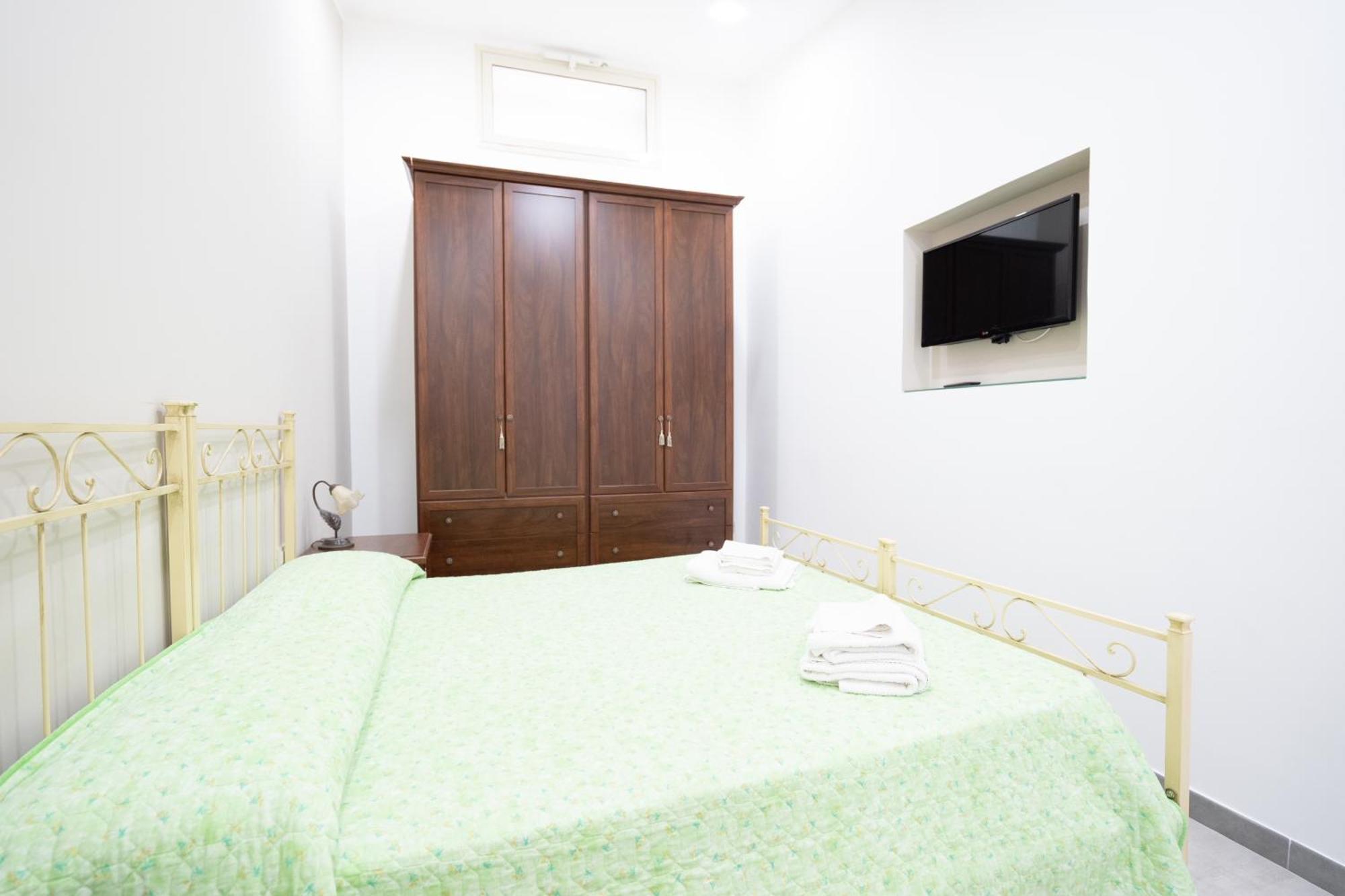 Ferienwohnung Casa Vacanza Serafino Catania Exterior foto